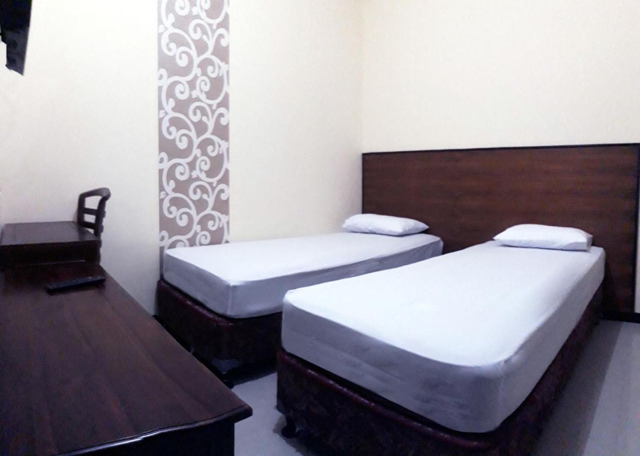 Hotel Pelangi Indah Semarang Exterior foto