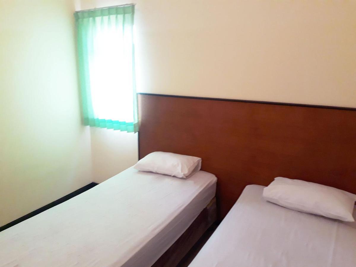 Hotel Pelangi Indah Semarang Exterior foto