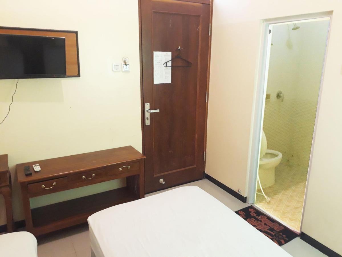 Hotel Pelangi Indah Semarang Exterior foto