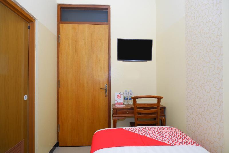 Hotel Pelangi Indah Semarang Exterior foto